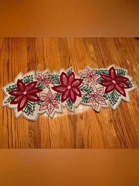 Kohl's St. Nicholas Square Beaded Table Runner - Cream & Red